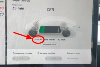 Jeden z používateľov elektromobilu Tesla zostal prekvapený