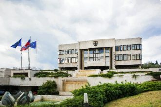 Parlament posunul do druhého čítania kontroverzný zákon o zdravotnej starostlivosti